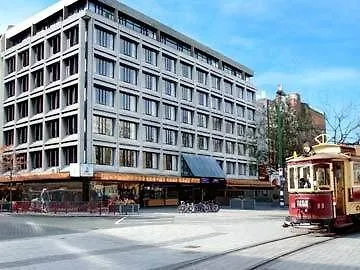 Camelot Cathedral Square Hotel Christchurch New Zealand