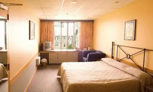 Camelot Cathedral Square Hotel contacts