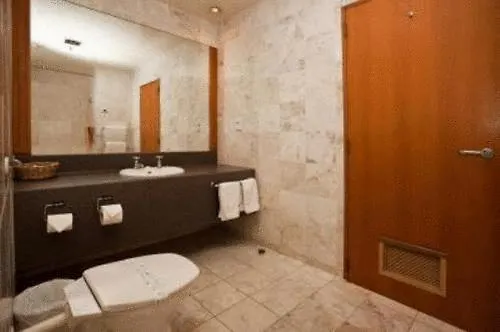 Camelot Cathedral Square Hotel Christchurch